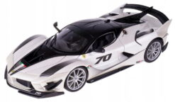 BBurago model 1:18 Ferrari TOP FXX-K EVO No.70 biały/czarny