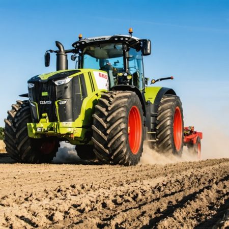 Claas Xerion 5000: Moc napędu 4×4