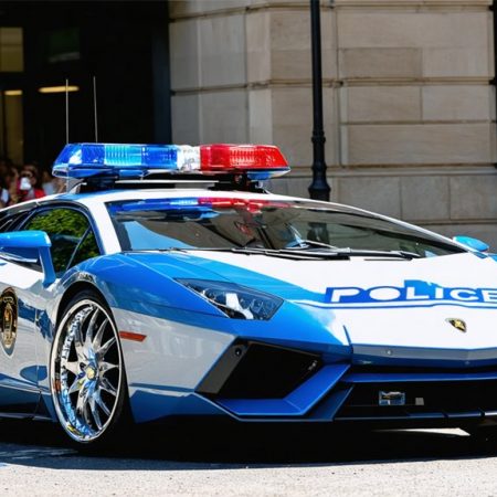 Lamborghini policyjne: Ekstrawaganckie wsparcie dla wydziału ruchu drogowego